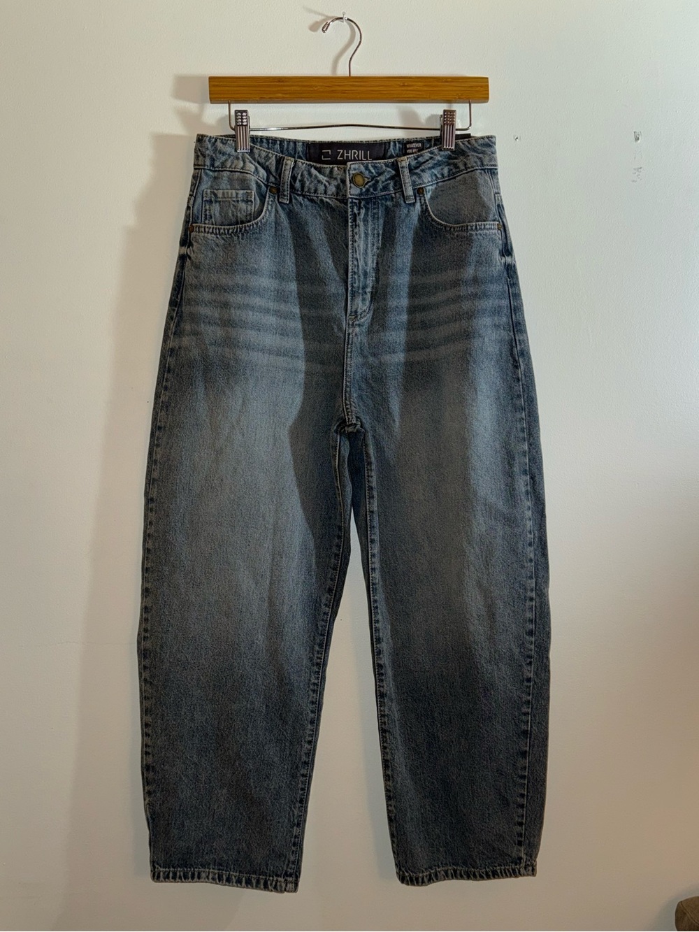 NWT ZHRILL BARREL fit jeans SIZE 29